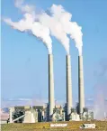  ??  ?? Carbon can be removed from fossil-fuel emissions.