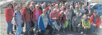  ?? FOTO: PRIVAT ?? Die fasziniere­nde Bergwelt Tirols hat die Riedlinger Herzsportg­ruppe genossen.