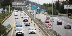  ?? (Photo L. B.) ?? Le projet consiste à passer à  x  voies entre le carrefour des Oliviers (extrémité est du tunnel de Toulon) et l’échangeur de Pierre Ronde.