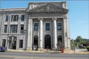  ?? PETE BANNAN - DIGITAL FIRST MEDIA ?? The National bank of Chester Valley in Coatesvill­e.