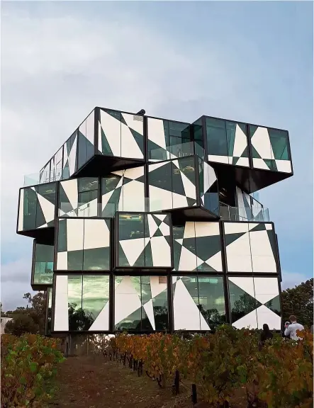  ?? — Photos: MELODY L. GOH/The Star ?? The Cube at d’Arenberg in McLaren Vale, South Australia is a fascinatin­g building.