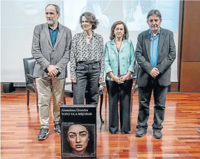  ?? E. P./A. PÉREZ MECA ?? Biblioteca Nacional: Juan Cerezo, Aitana Sánchez Gijón, Ana Santos y Luis García Montero.