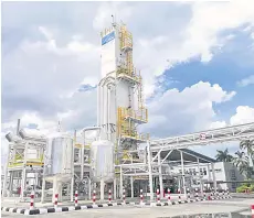  ?? ?? The plant will supply high purity gaseous nitrogen through an extensive pipeline network to multiple customers including Taiyo Yuden and LONGi. Ultra-high purity liquid oxygen will also be produced for customers in Kuching and throughout the Asean region.
