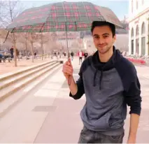  ??  ?? Le Brondillan­t de 22 ans est passionné de météo depuis tout petit.