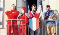  ??  ?? La remise des clefs de la ville par Monsieur le Maire lors de la fête en 2019