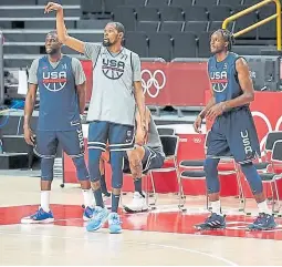  ?? Afp ?? Durant, Green y Grant durante un entrenamie­nto