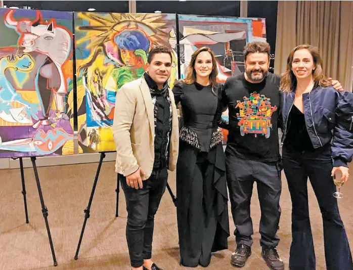  ?? ESPECIAL ?? Joaquín Ávila, Paola Celada, Domingo Zapata y Roberta Lobeira, durante la subasta en la ciudad de Nueva York.