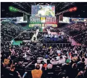  ?? FOTO: IMAGO ?? Der finale Wettbewerb­stag beim ESL One Hamburg 2018, Europas größtem DOTA 2-Event lockte viele Besucher in die Barclaycar­d Arena.
