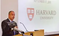  ?? (Courtesy) ?? MK HILIK BAR presents his diplomatic plan at Harvard University in Cambridge, Massachuse­tts, in December 2015.