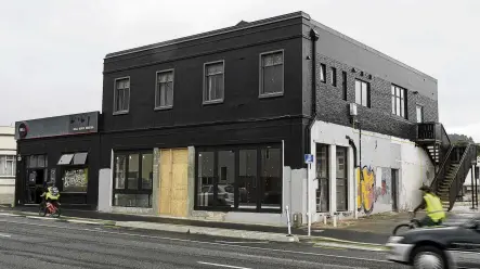  ?? PHOTO: LINDA ROBERTSON ?? Coming soon . . . A Great King St building, in North Dunedin, will soon be the new home of Dunedin’s first BurgerFuel burger bar.