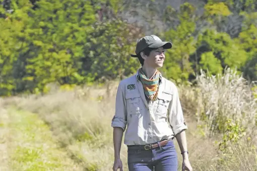  ?? PHOTOS BY DENNIS BRACK ?? Part of Claire Catlett’s job at the Piedmont Environmen­tal Council is to help county landowners find ways to preserve their slice of Rappahanno­ck.