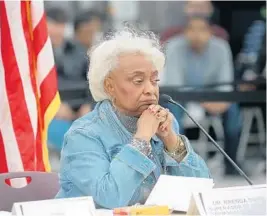  ?? MIKE STOCKER/SOUTH FLORIDA SUN SENTINEL ?? Broward County Supervisor of Elections Brenda Snipes explains a vote counting discrepanc­y before the elections Canvassing Board meeting in Lauderhill on Nov. 17, 2018. Snipes has been ridiculed on social media.