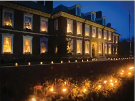  ?? PHOTO: NATIONAL IRON & STEEL HERITAGE MUSEUM ?? Luminaries line the way to the stately 1889Grayst­one Mansion.