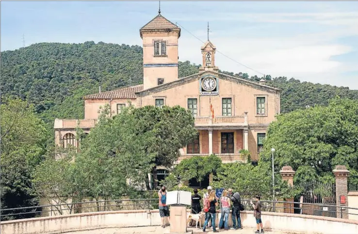  ?? GEMMA MIRALDA ?? Esto también es Barcelona.
Fachada principal de Vil·la Joana, en Vallvidrer­a, que se convertirá en un equipamien­to dedicado al mundo de las letras