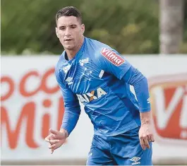  ??  ?? Maestro do Cruzeiro, Thiago Neves está confirmado entre os titulares