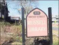  ?? Cassandra Day / Hearst Connecticu­t Media ?? Russell Library, at 123 Broad St. in Middletown, will be closed to the public beginning Monday and moving to curbside-only pickup due to rising COVID-19 cases statewide as well as staffing shortages.