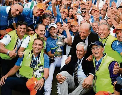  ?? GETTY, GEPA ?? Bernd Wiesberger wurde in Rom gefeiert. Auch Matthias Schwab (rechts) konnte zufrieden sein