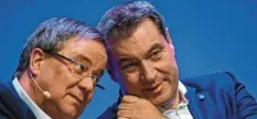  ?? Foto: Guido Kirchner, dpa ?? Da steckten sie die Köpfe noch zusammen: Armin Laschet (CDU, links) und Markus Söder (CSU), während des offizielle­n Starts der Unions‰Parteien zum Europawahl‰ kampf im April 2019.