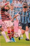  ?? EPA ?? Scatenato Gabigol , 23 anni, in Gremio-Flamengo dell’andata