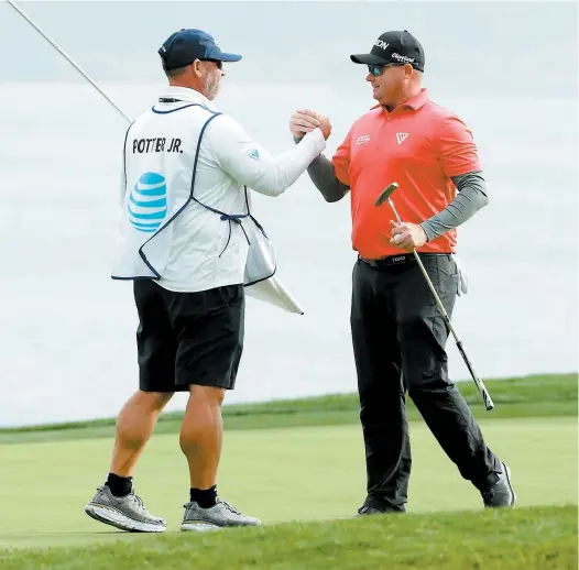  ??  ?? Ted Potter fils a remis une carte de 69 hier lors de la quatrième ronde pour remporter l’AT&T Pebble Beach Pro-Am. PHOTO AFP