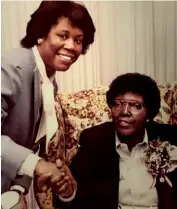  ??  ?? TWO FOR TEXAS Jackson Lee with her mentor Barbara Jordan in 1994.