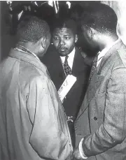  ?? Picture: SOWETAN ARCHIVE ?? YOUNG LIONS: Nelson Mandela consults with two comrades during the trial