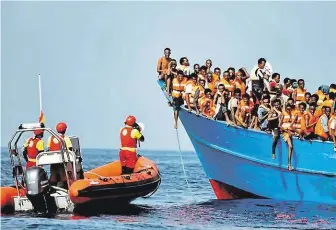  ?? Z Tuniska mířilo o víkendu do Evropy 180 migrantů, z nichž sto byli Tunisané. Po ztroskotán­í lodi ve vodách Středozemn­ího moře nedaleko tuniských břehů se jich ale 112 utopilo. FOTO PROFIMEDIA ?? Nejnovější tragédie.