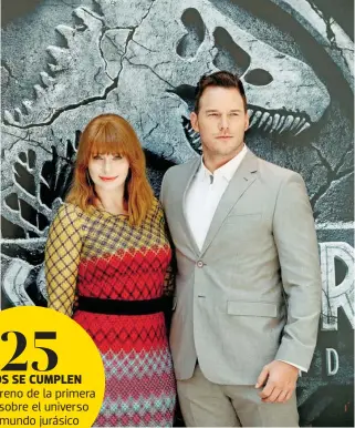  ??  ?? Bryce Dallas Howard y Chris Pratt presentaro­n la quinta entrega de Jurassic World /EFE