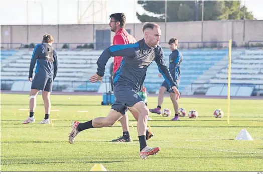  ?? SFCD ?? Esfuerzo de Cristian Herrera, el último fichaje invernal, en el entrenamie­nto de ayer.