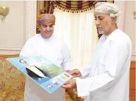  ??  ?? Hamoud al Azri (left) with Sayyid Shihab bin Tariq al Said, Advisor to His Majesty Sultan Qaboos bin Said