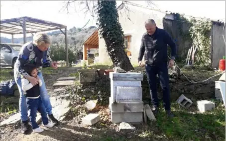  ?? (Photos O. P.) ?? Françoise Ollivier et Christophe Bonetti gardent toujours espoir malgré une prise de conscience souvent trop tardive.