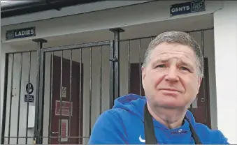  ?? ?? Dougie Graham outside the toilets at Ganavan. He called for them to be kept open all year round back in January 2021.