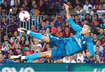  ??  ?? Cristiano Ronaldo não pode jogar contra o Levante mas pode alinhar na Champions