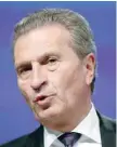  ?? Reuters file photo — ?? EU Budget Commission­er Guenther Oettinger holds a news conference.