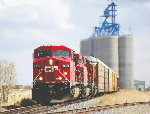  ?? CP RAIL ?? CN and CP are reporting a banner year for grain shipments after a number of factors caused disruption­s in 2021.