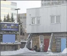  ?? MARK THIESSEN / AP ?? The Qupqugiaq Inn in Anchorage, Alaska is where Florida airport shooting suspect Esteban Santiago stayed before he flew to Florida.