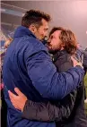  ??  ?? L’abbraccio Gigi Buffon e Andrea Pirlo dopo la Supercoppa