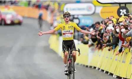  ?? EFE ?? Tadej Pogacar se muestra cada vez más fuerte. En un futuro sus duelos con Egan Bernal auguran un enorme espectácul­o deportivo.