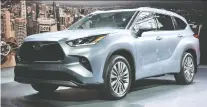 ?? MCNAUGHTON/DRIVING DEREK ?? The 2020 Toyota Highlander has had a significan­t makeover.