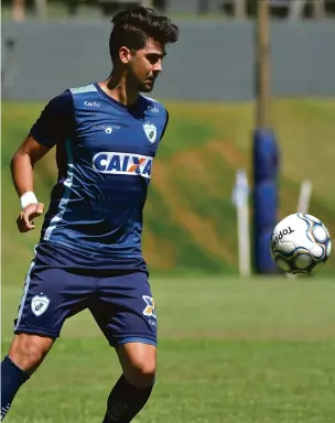  ?? GustAvo OliveirA/LondrinA Esporte Clube ?? Leandro Almeida, substituto do suspenso Dirceu, é uma das três novidades do time