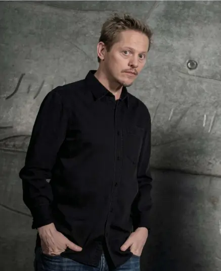  ??  ?? TILLBAKA EN SISTA GÅNG. Thure Lindhardt och Sofia Helin spelar återigen huvudrolle­rna i tv-serien Bron. Den fjärde