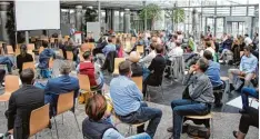  ?? Foto: Manfred Dittenhofe­r ?? Ideen gegen den Verkehrsin­farkt in Ingolstadt und Umgebung werden im „World Café“des Audi Betriebsra­tes erarbeitet.
