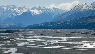  ?? JOHN KIRK-ANDERSON/STUFF ?? The upper reaches of the Rakaia River, which contains dissolved chemicals from rocks along the Main Divide.