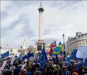  ?? (Photo AFP) ?? Une pétition en ligne demandant au gouverneme­nt de renoncer au Brexit dépassait les , millions de signatures, un record pour une telle initiative sur le site du Parlement.