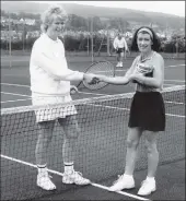  ?? B40twe03 ?? Eleanor Muirhead (right) won the Ladies Singles Challenge Cup last week at Lamlash. She is pictured being congratula­ted by runner up Sally Brookes. The cup was first presented in 1912 and was played for each year until 1930. It has only been presented...