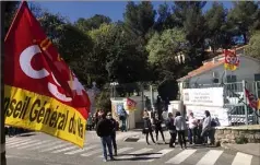  ?? (Photo P.-H.C.) ?? Quatrième jour de grève pour les agents de la structure qui prend en charge les enfants placés par la justice. Ils réclament le versement de la « prime Covid ».