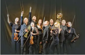  ?? Foto: Jan Pieter Fuhr ?? Die „Augsburger Philharmon­iker & friends“kommen in den Kirchheime­r Zedernsaal. Es wird fünf hochkaräti­g besetzte Konzerte geben.
