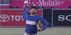  ?? KARINA LOPEZ PHOTO ?? Brawley Union High’s Robert Brodell delivers a pitch against Southwest High.