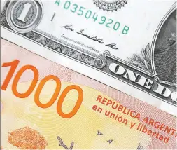  ?? ?? En el mercado informal, la divisa cedió hasta situarse en $ 1000.