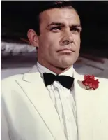  ??  ?? White tuxedo: Sean Connery as 007